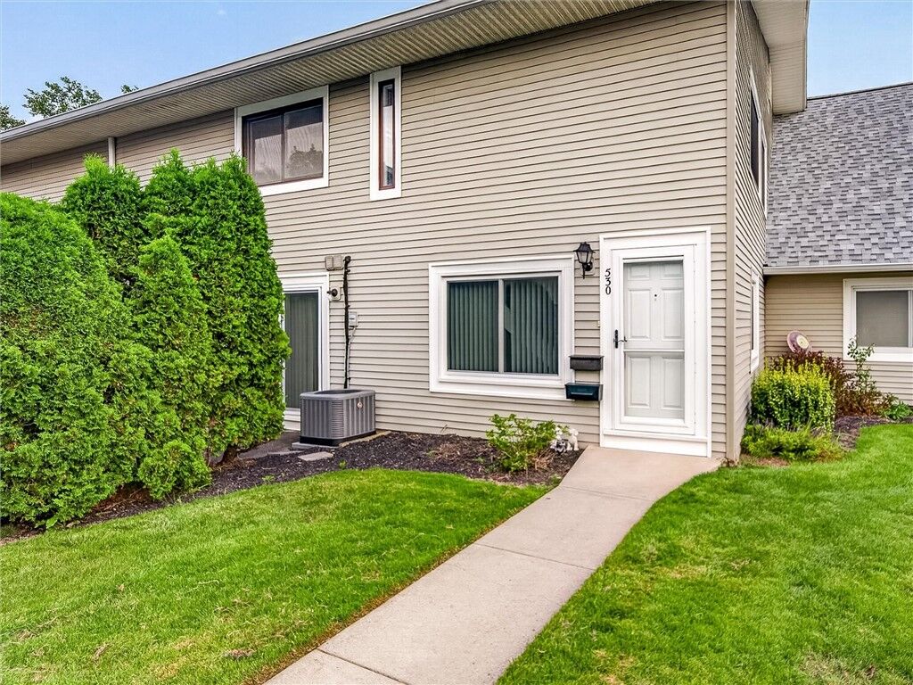 Property Photo:  530 Eastbrooke Lane  NY 14618 