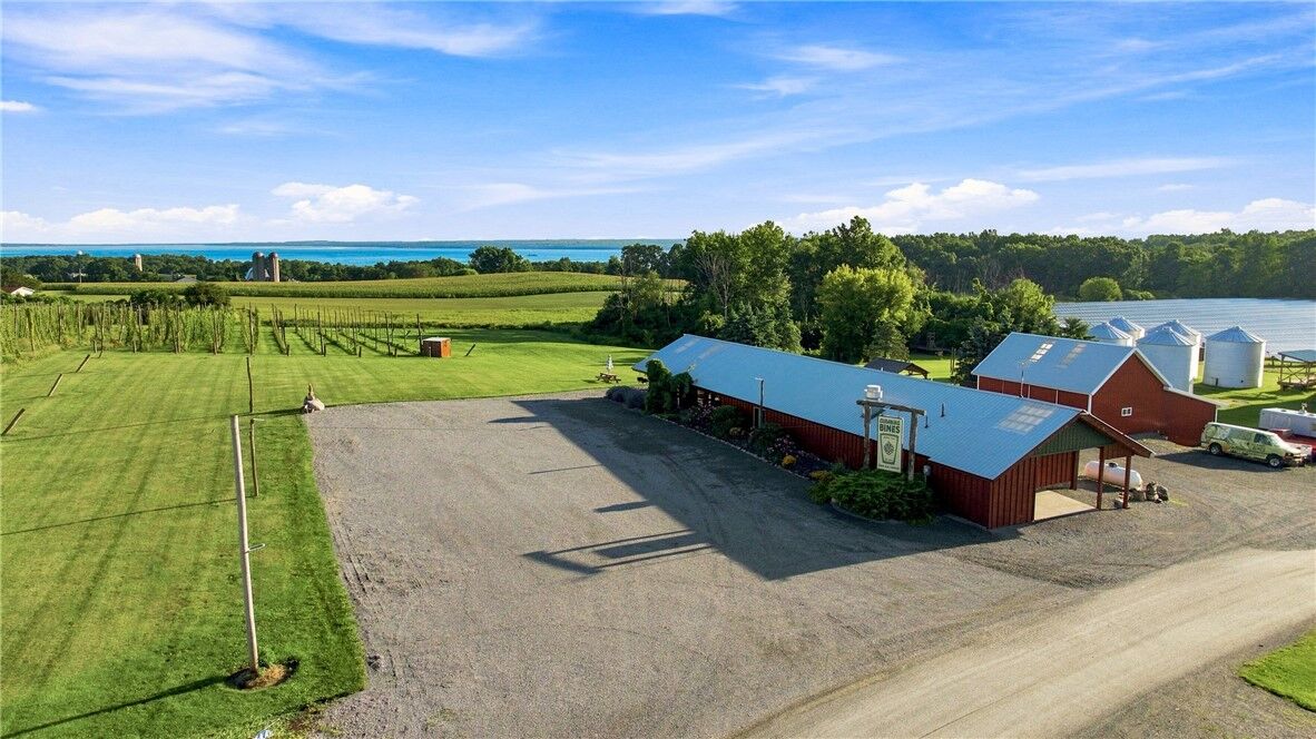 Property Photo:  511 Hansen Point Road  NY 14527 