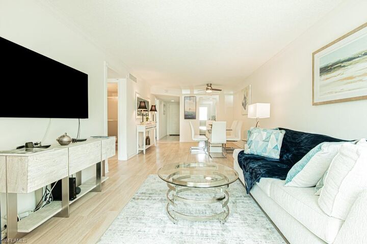 Property Photo: 72 7th St S 203 FL 34102