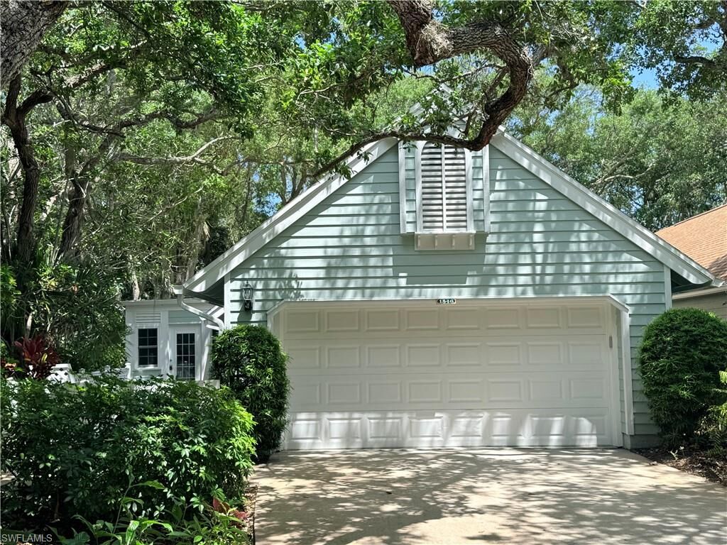 Property Photo: 1546 Sabal Ct FL 32963