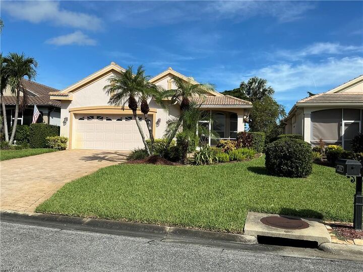 Property Photo: 2097 Oxford Ridge Cir FL 33973