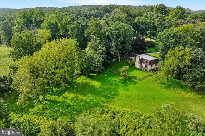 Property Photo: 1132 Tinkerhill Lane PA 19355