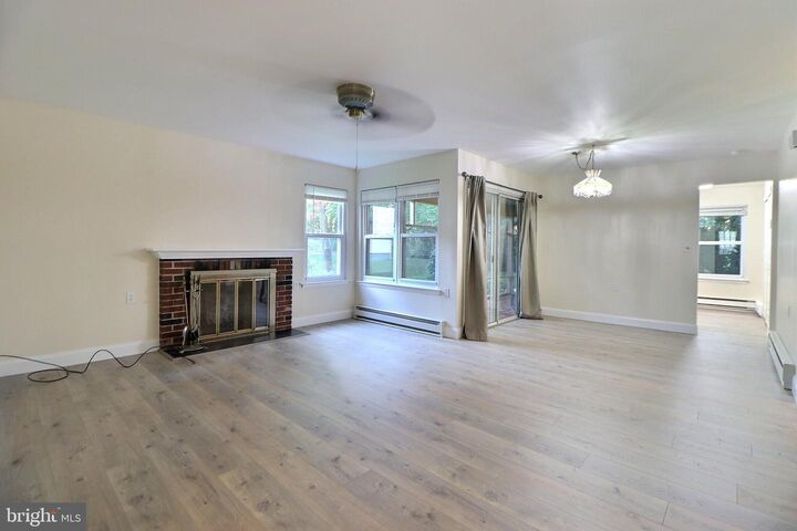 Property Photo:  10 Stamford Place  NJ 08088 
