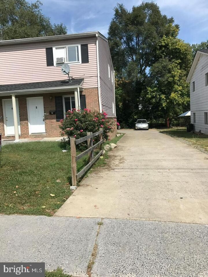 Property Photo: 1016 Franklin Street 5 VA 22601