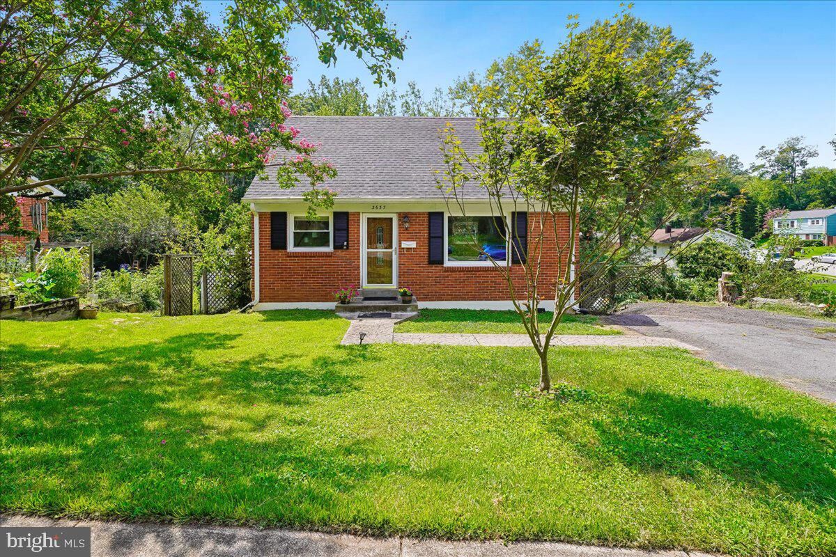 Property Photo: 3637 Freemont Place VA 22193