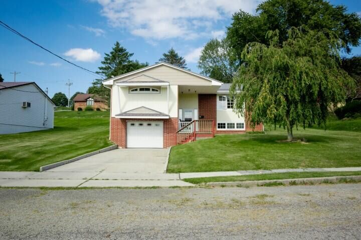 Property Photo: 405 Cambria Ave PA 15963
