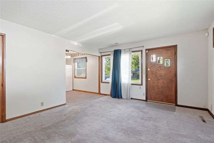Property Photo:  1360 Starry Drive  IA 52302 