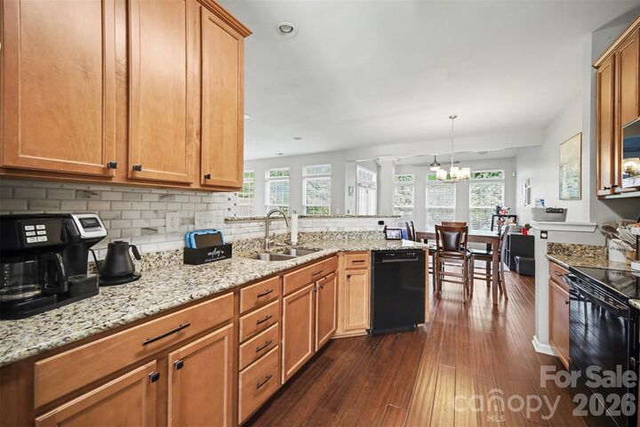 Property Photo: 5705 Mossdale Lane NC 28278