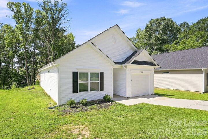 Property Photo: 10812 Mount Holly Road NC 28214