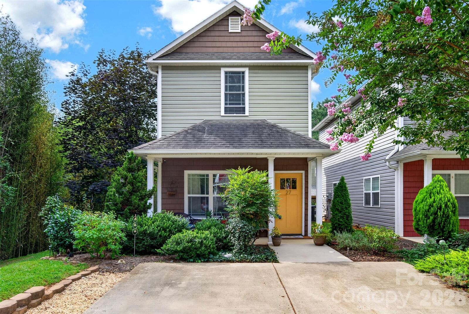 Property Photo:  27 Mill Creek Loop  NC 28806 