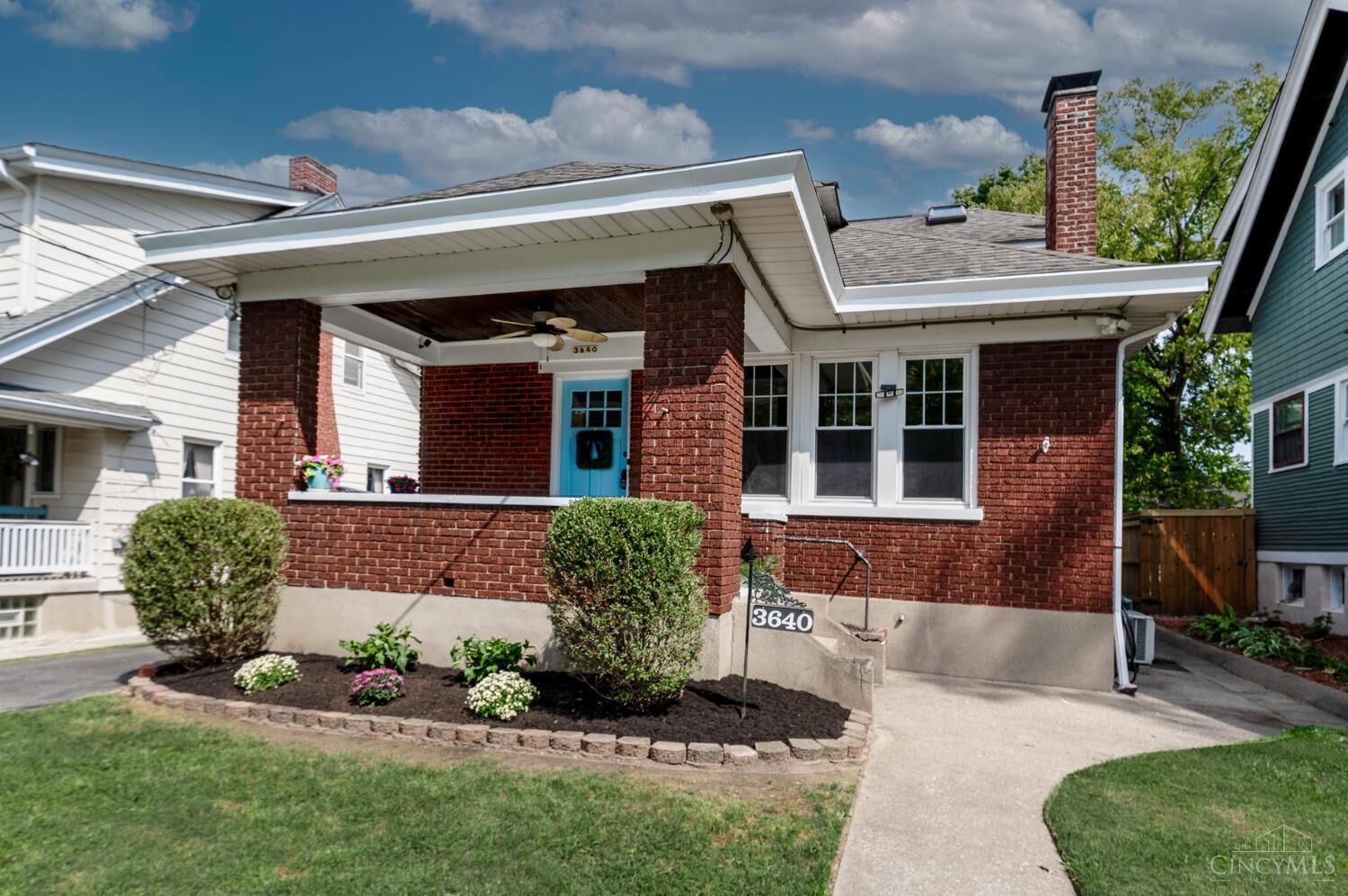 Property Photo: 3640 Amberson Avenue OH 45208