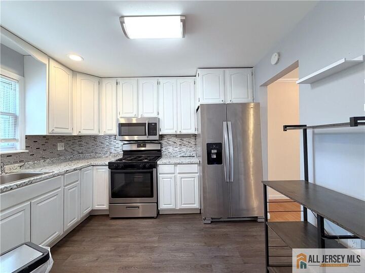 Property Photo:  406 Cranbury Road 7  NJ 08816 