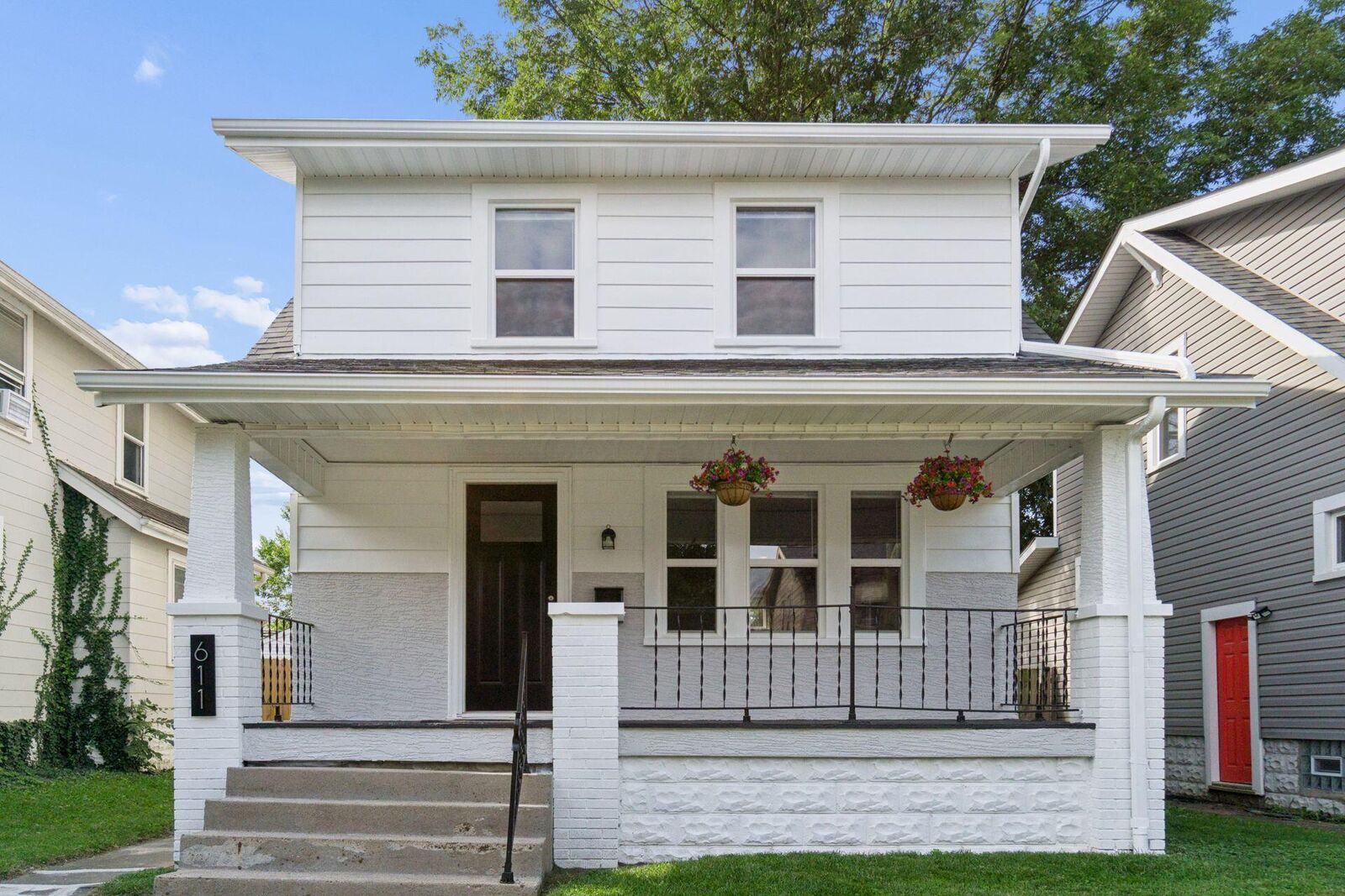 Property Photo: 611 E Jenkins Avenue OH 43207