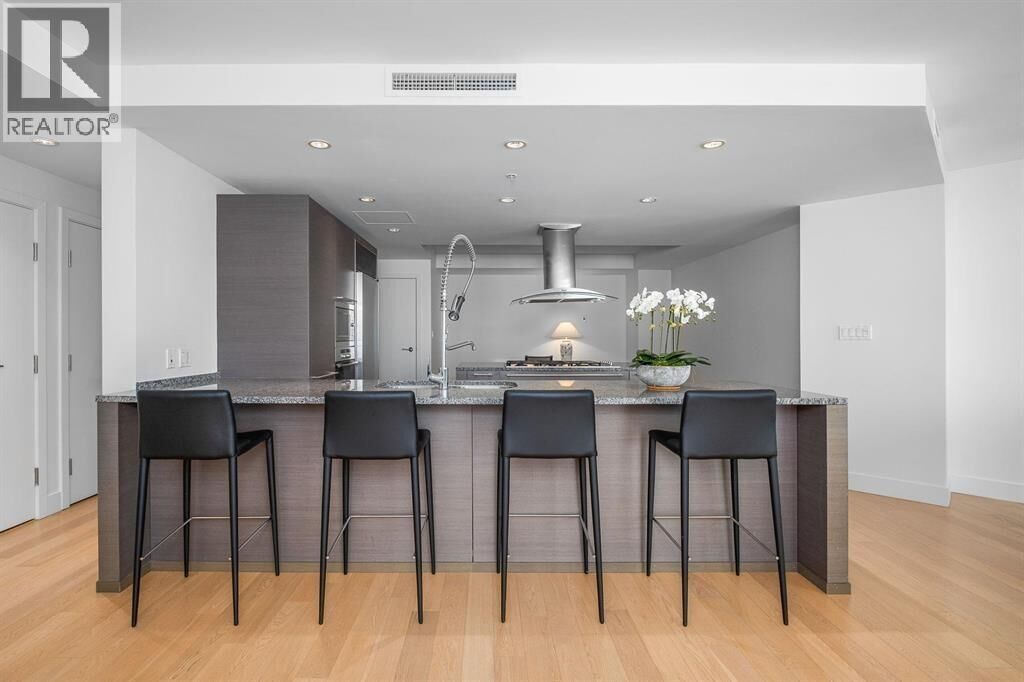 Property Photo:  1111 Alberni Street 3X01  BC V6E 4V2 
