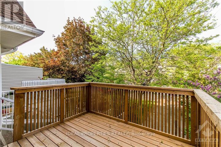 Property Photo:  54 Thornbury Crescent  ON K2G 6C4 