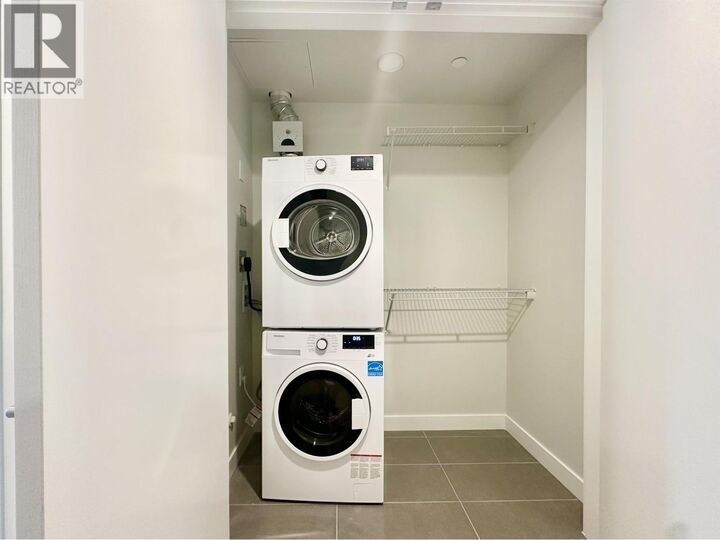Property Photo: 485 63rd Ave 303 BC V5X 3J3