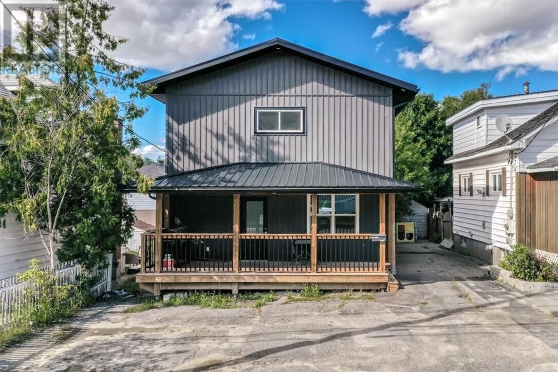 Property Photo:  400 Morris Street  ON P3B 1B9 