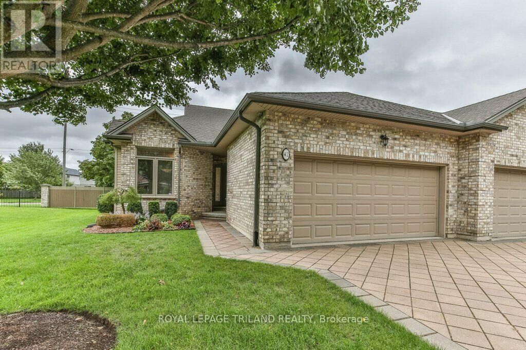 Property Photo:  44 Edgevalley Road 42  ON N5Y 5P7 