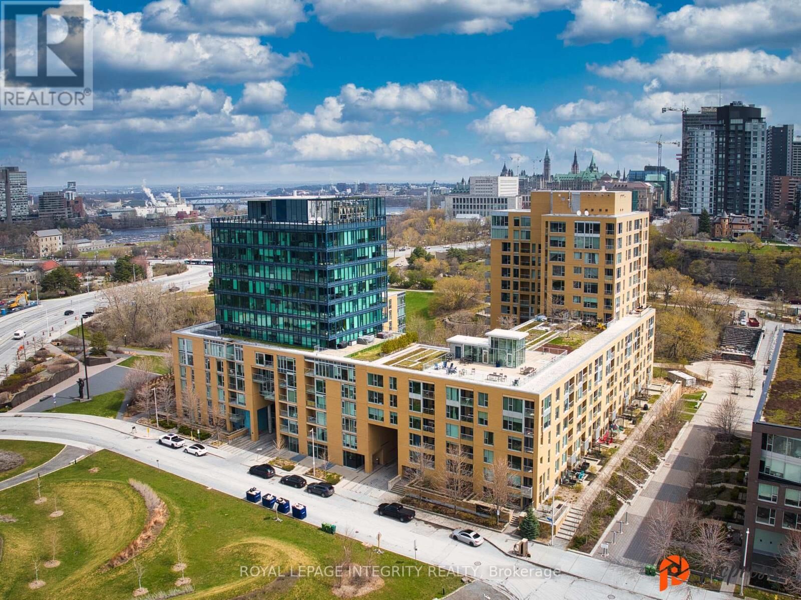 Property Photo:  250 Lett Street 206  ON K1R 0A8 