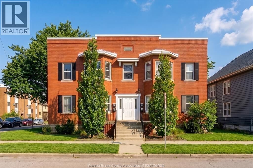 Property Photo:  485 Louis Avenue  ON N9A 1W5 