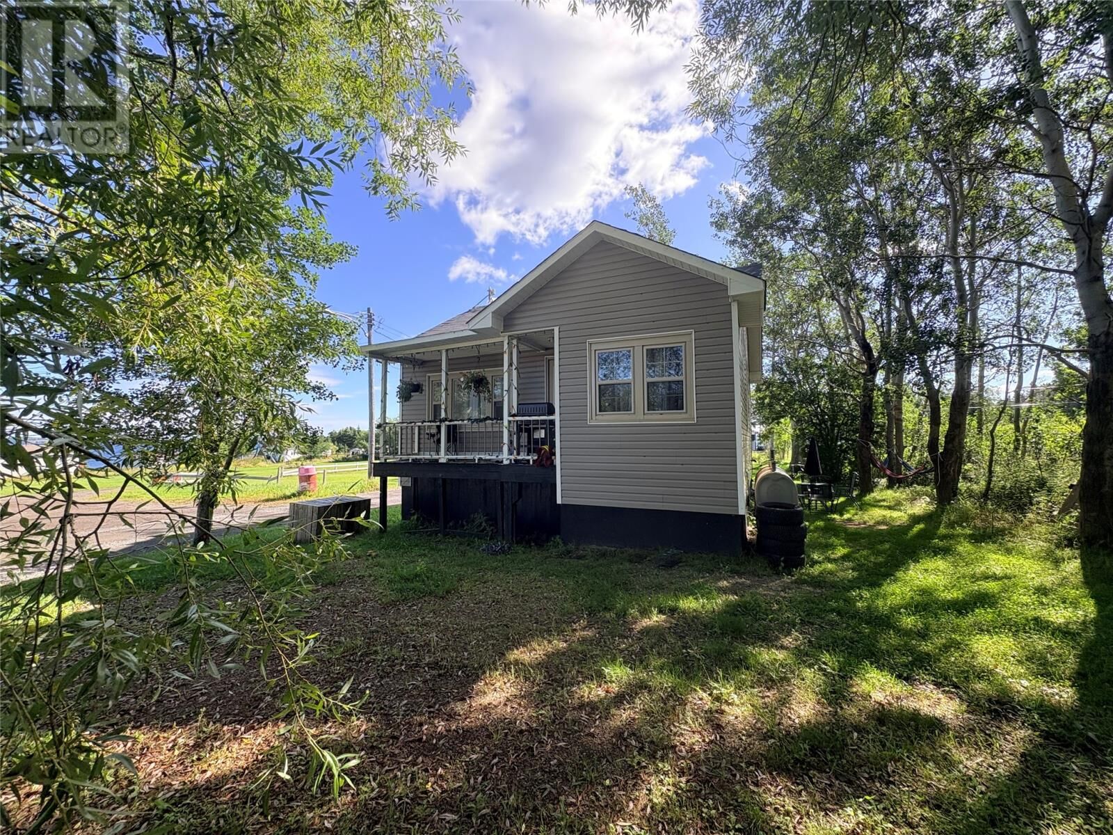 Property Photo:  4 Bay Street  NL A0G 3B0 