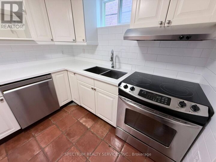 Property Photo: 172 Queenslea Avenue Lower ON M9N 2L3