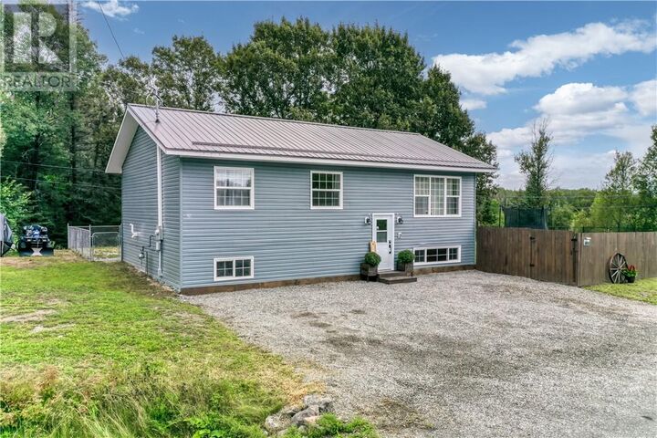 Property Photo:  29 Pioneer Street W  ON P0M 2G0 