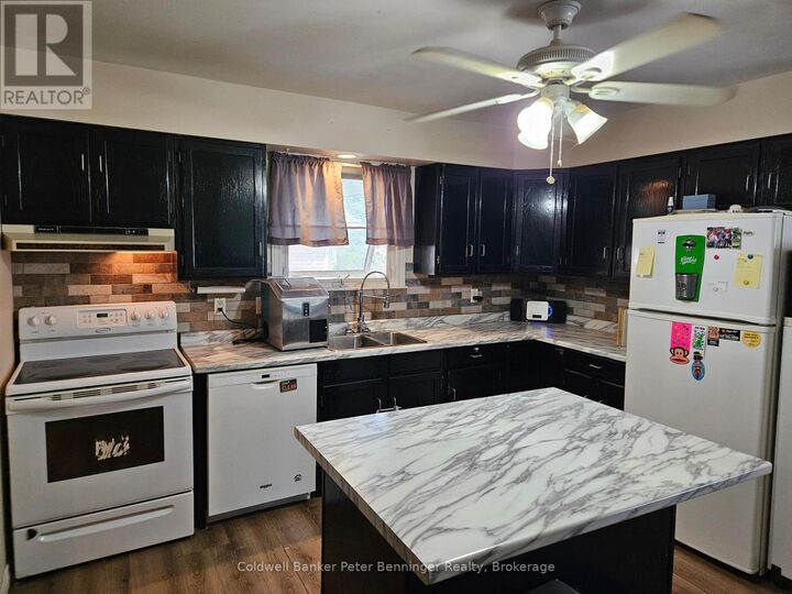 Photo de la propriété:  672 21st Avenue  ON N4N 3L2 