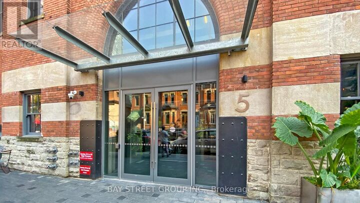 Property Photo: 5 St. Joseph Street 3905 ON M4Y 0B6