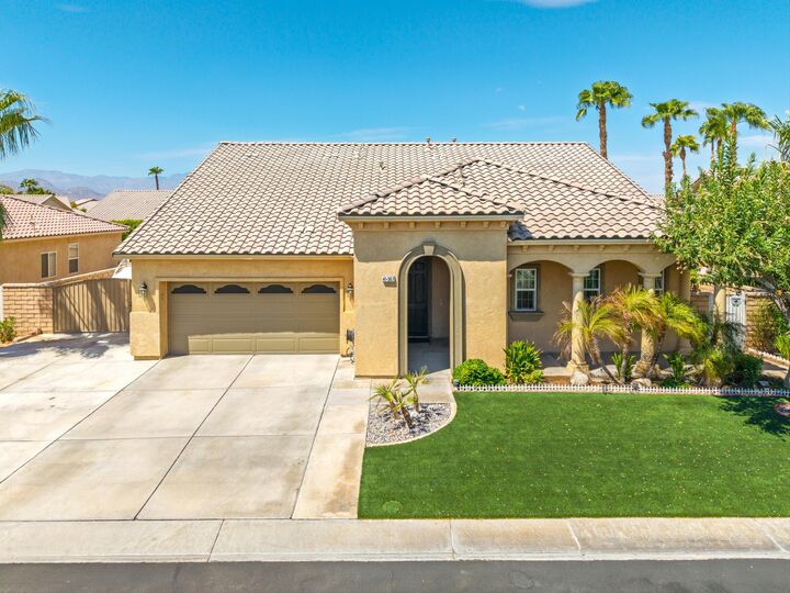 Property Photo:  41367 Farmer Court  CA 92203 