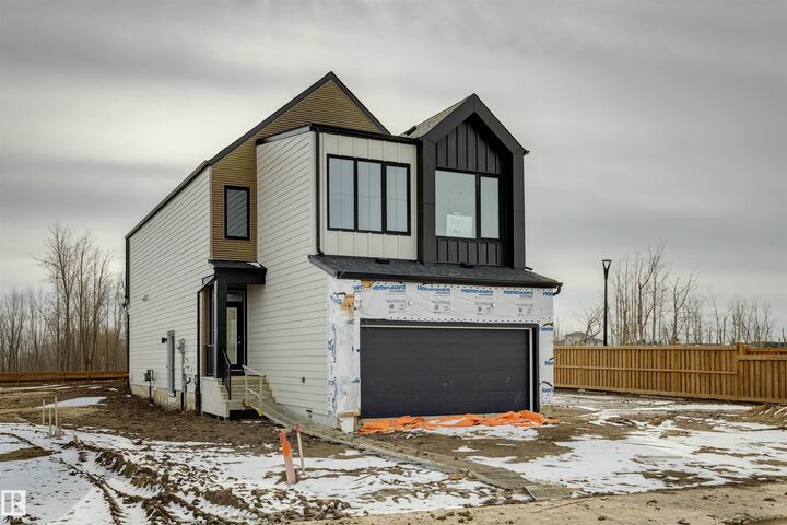 Property Photo:  3035 5 Avenue SW  AB T6X 1A5 