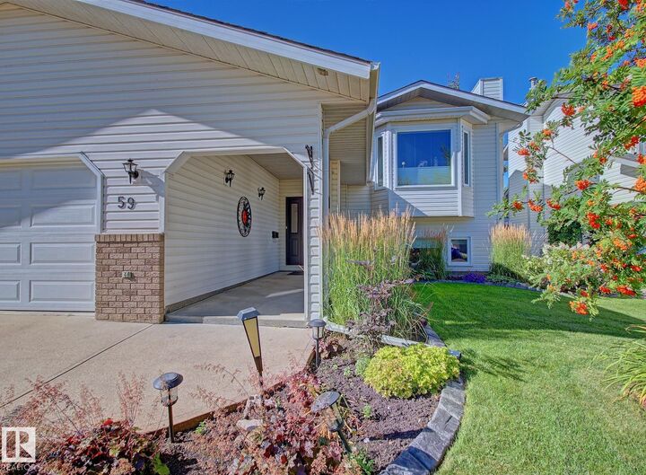 Property Photo:  59 Cimmaron Way  AB T8H 1N4 