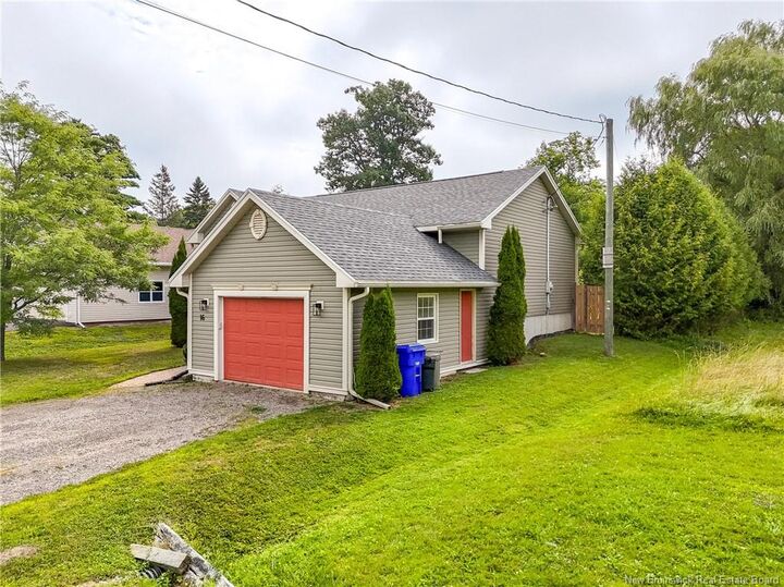 Property Photo:  16 Hartford Street  NB E3A 3A7 