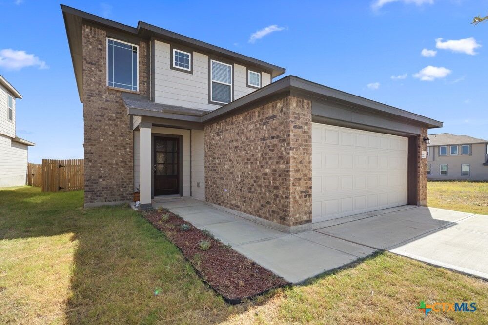Property Photo: 11221 Hollinger Circle TX 78109