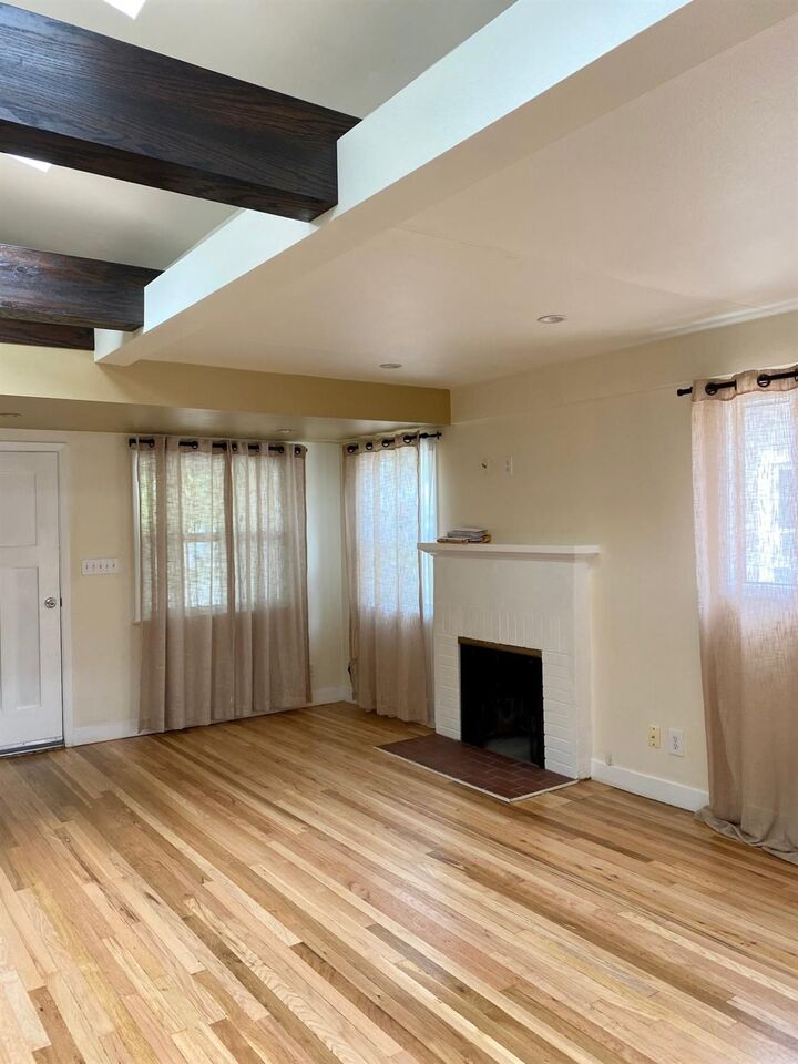 Property Photo: 416 E Yale Avenue CA 93704