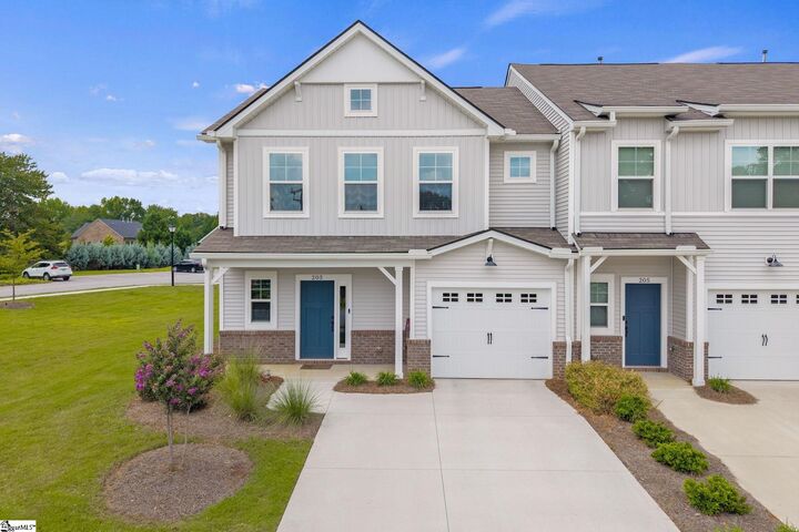 Property Photo: 203 Taylor Woods Court SC 29607