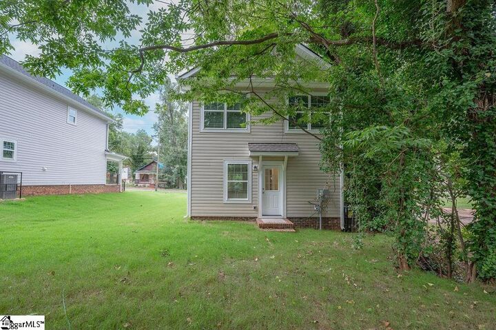 Property Photo: 674 Saxon Avenue SC 29301