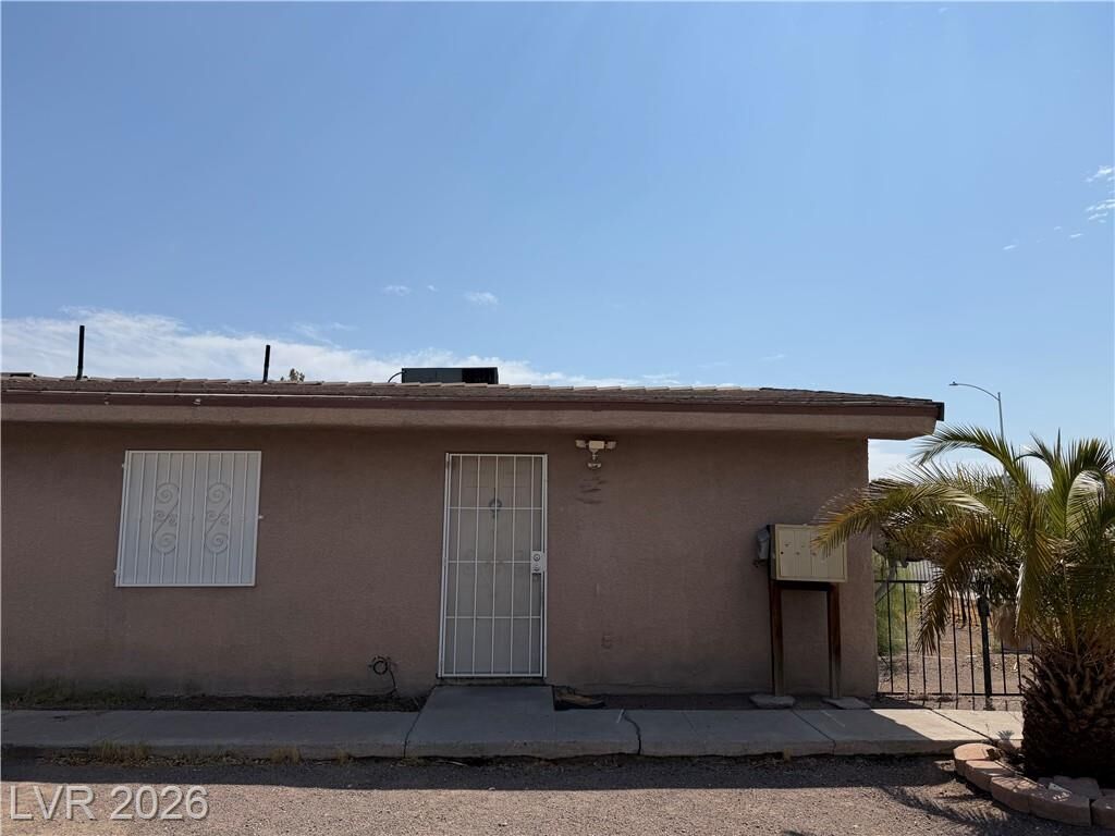 Property Photo: 425 East Merlayne Drive 1 NV 89011