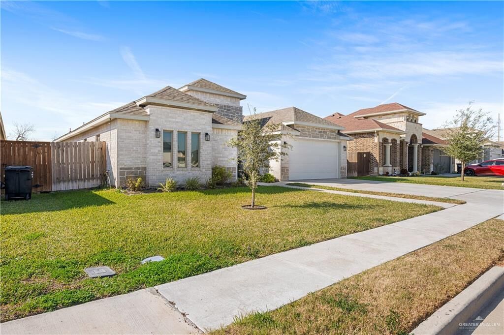 Property Photo: 2610 E Bella Vista Avenue TX 78573