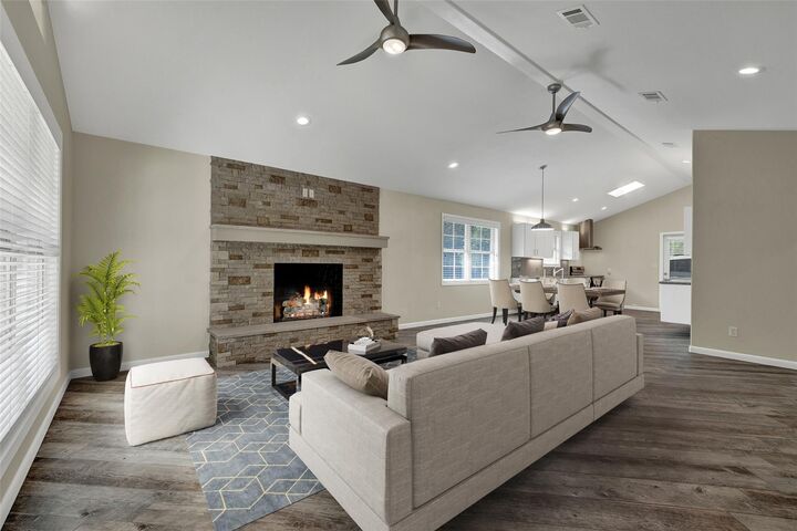 Property Photo:  911 Mulberry Avenue  TX 78130 