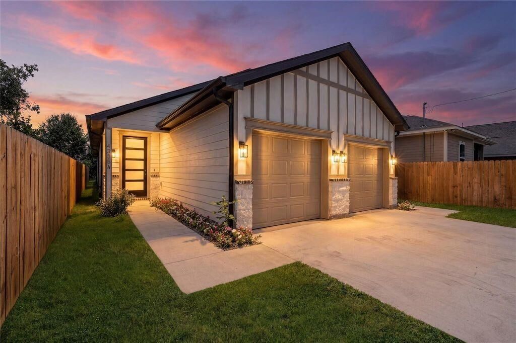 Property Photo: 4335 Alvin Street A TX 77051