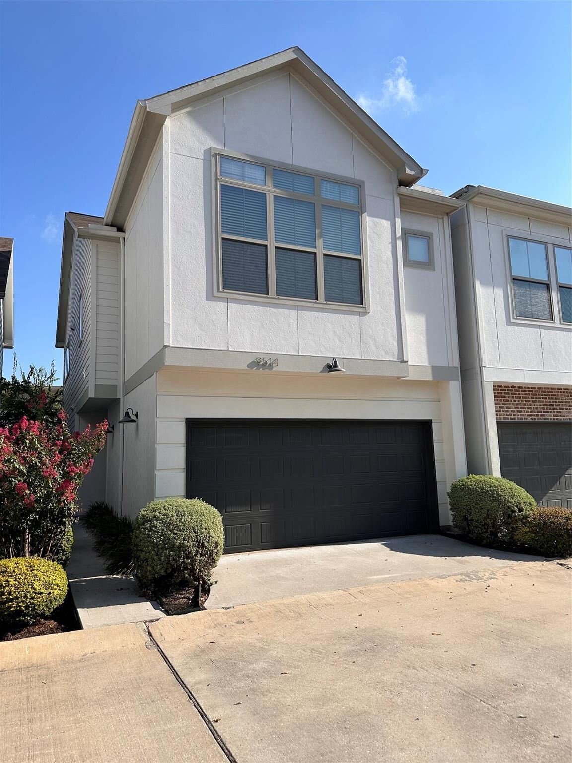 Property Photo: 9514 Retriever Way TX 77055