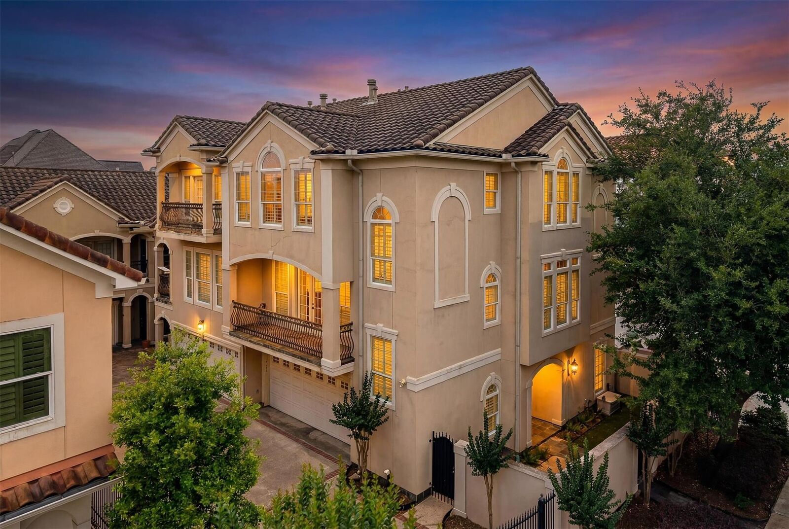Property Photo: 5507 Val Verde Street TX 77056