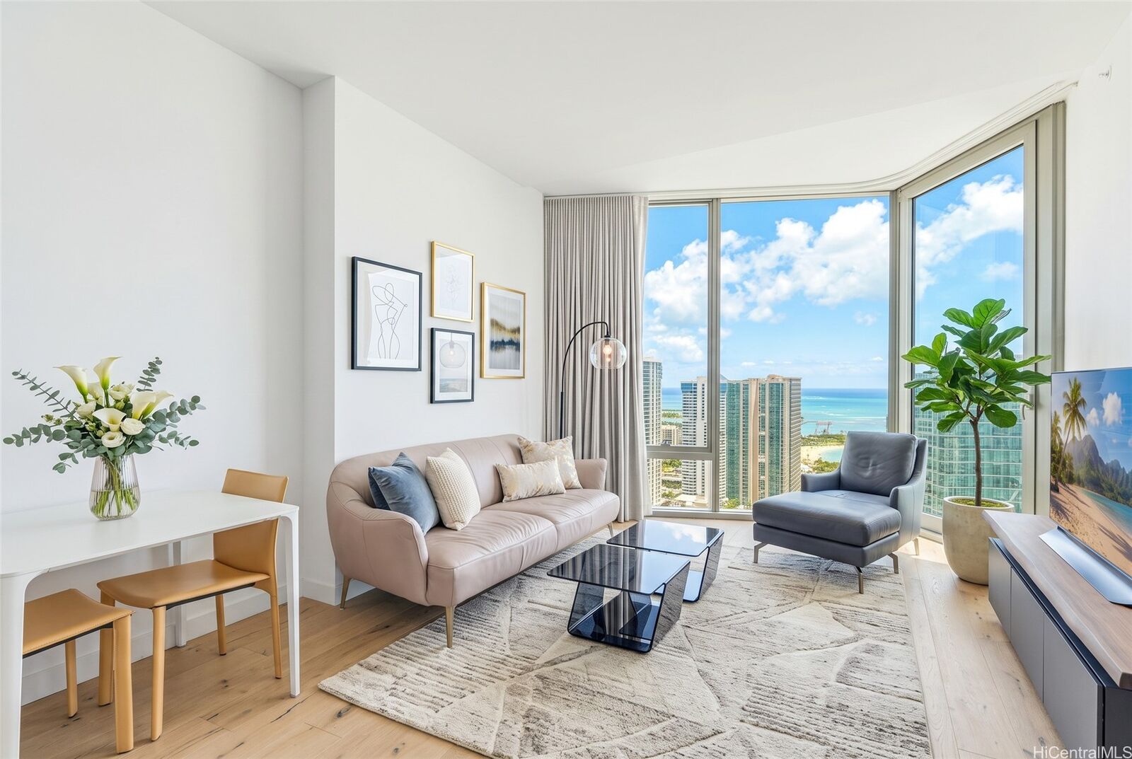 Property Photo:  1001 Queen Street Ph 4004  HI 96814 