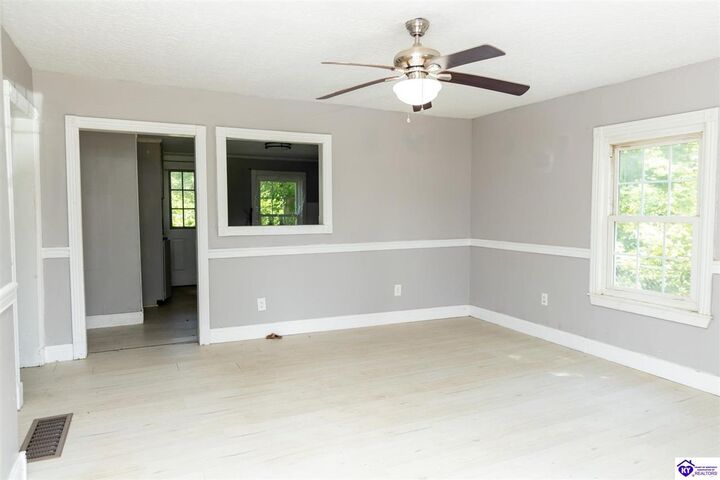 Property Photo: 311 McLeod Place KY 42701