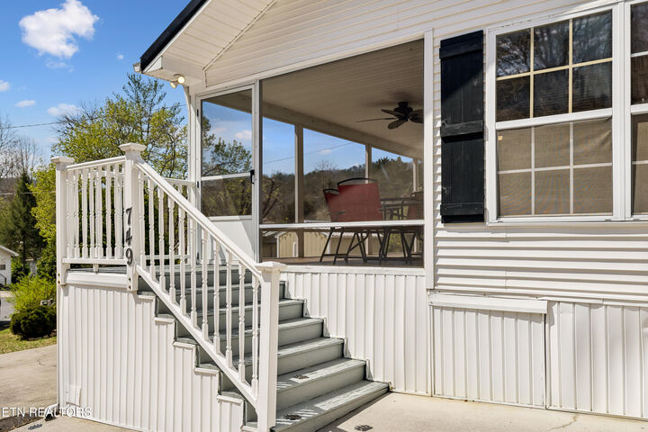 Property Photo:  749 Big Valley Blvd  TN 37882 