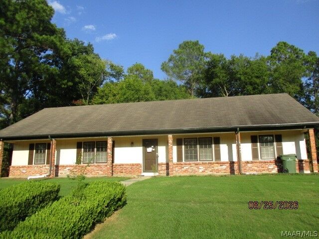 Property Photo: 3749 Fieldcrest Drive AL 36111