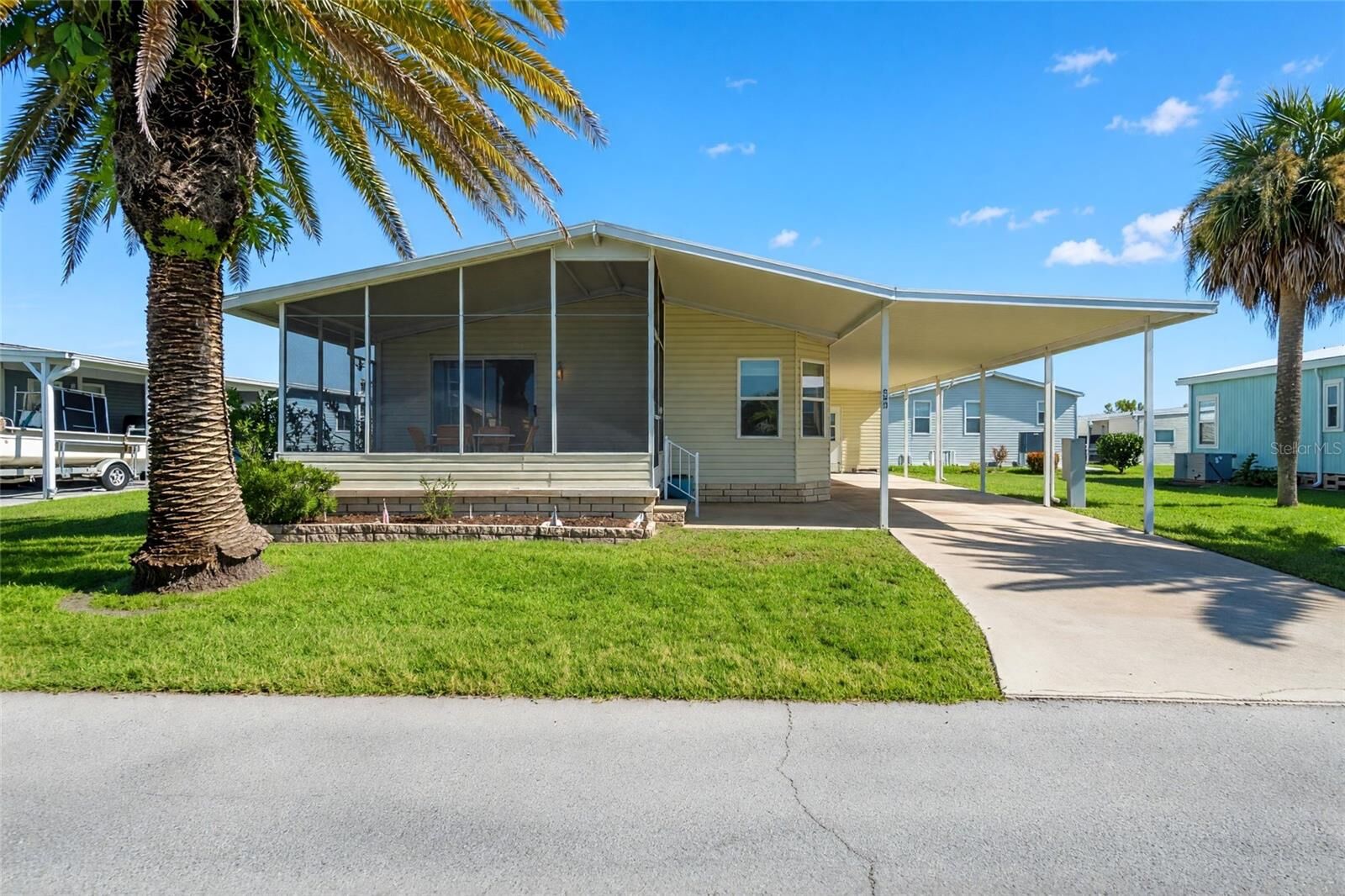 Property Photo:  693 Riverview Circle  FL 34287 