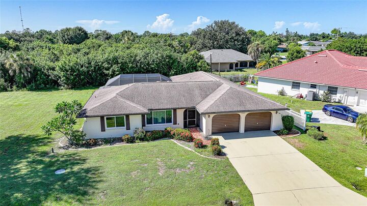 Property Photo: 23107 Maclellan Avenue FL 33980