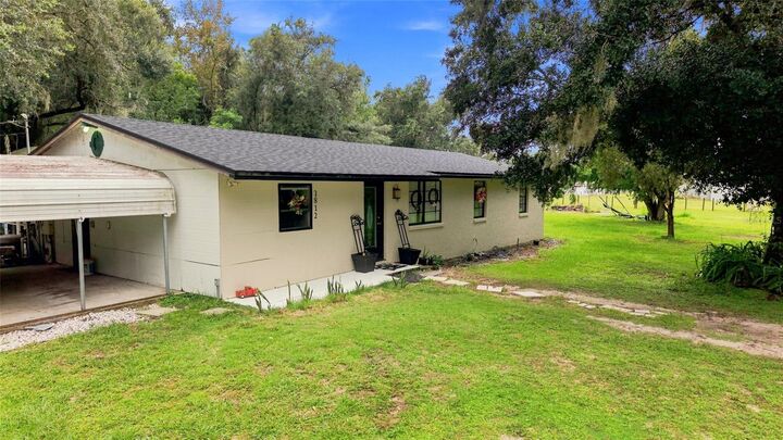 Property Photo:  3812 Reverend Dar Dar Drive  FL 33565 